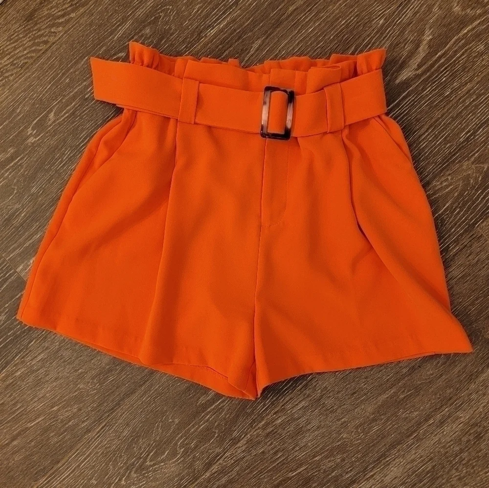 NINE WEST Paperbag Shorts‎ in Fresh Lava size small NWOT
